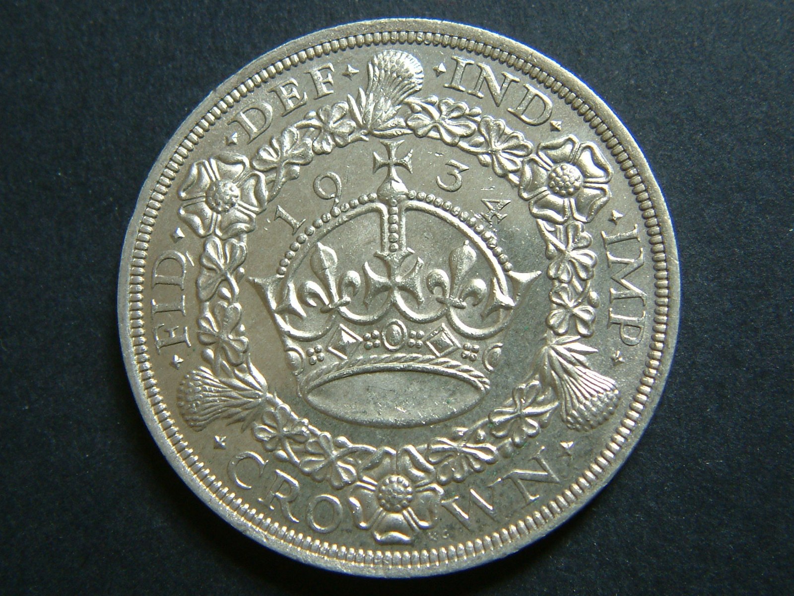 1927 Wreath Crown